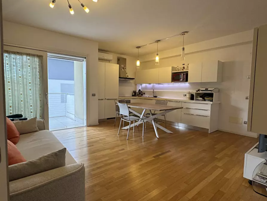 Immagine 2 di Appartamento in vendita  a Montebelluna