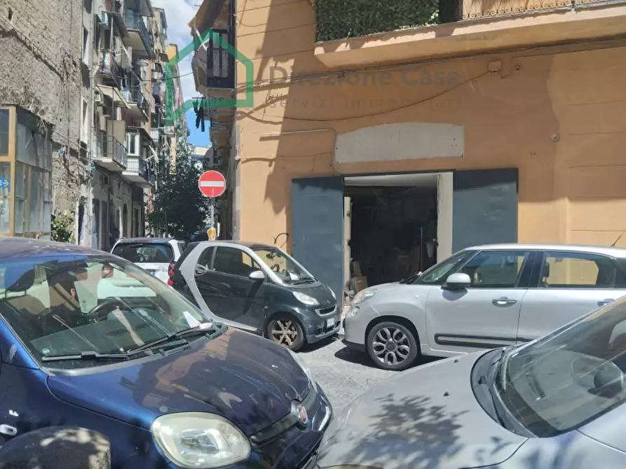 Immagine 1 di Negozio in vendita  in Piazza Sant'Eligio, 10 a Napoli