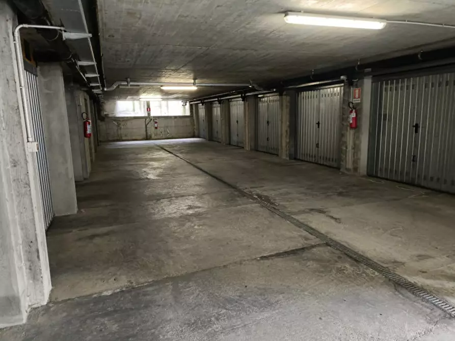 Immagine 5 di Garage in vendita  in Via Orba 20 a Casale Monferrato