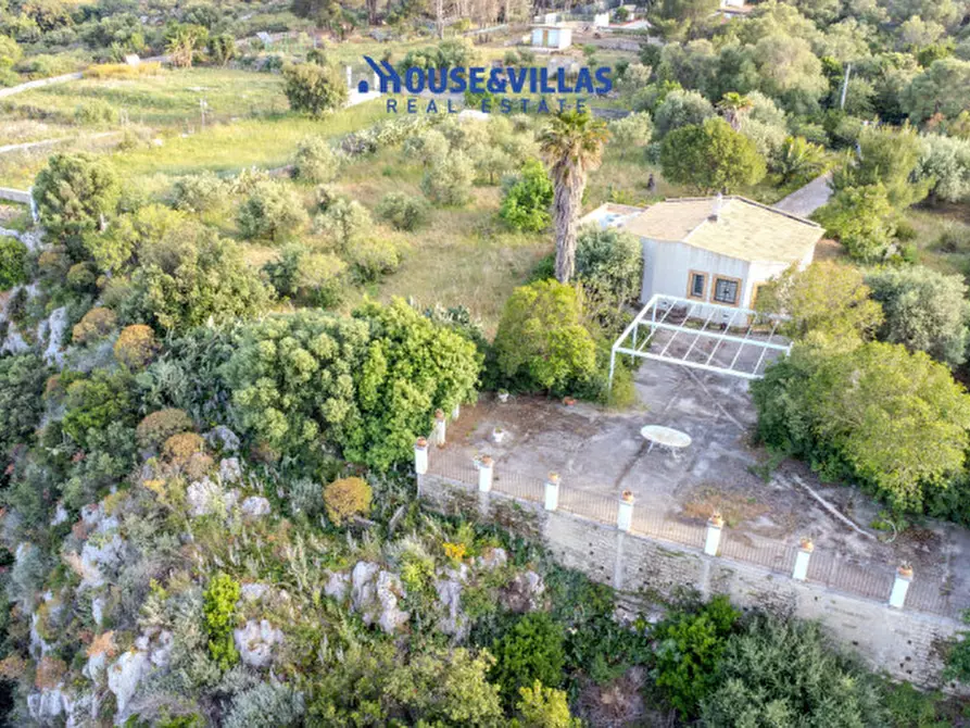 Immagine 5 di Villa in vendita  in Strada provinciale Cugni-Stallaini-Canzeria-Cassibile a Noto