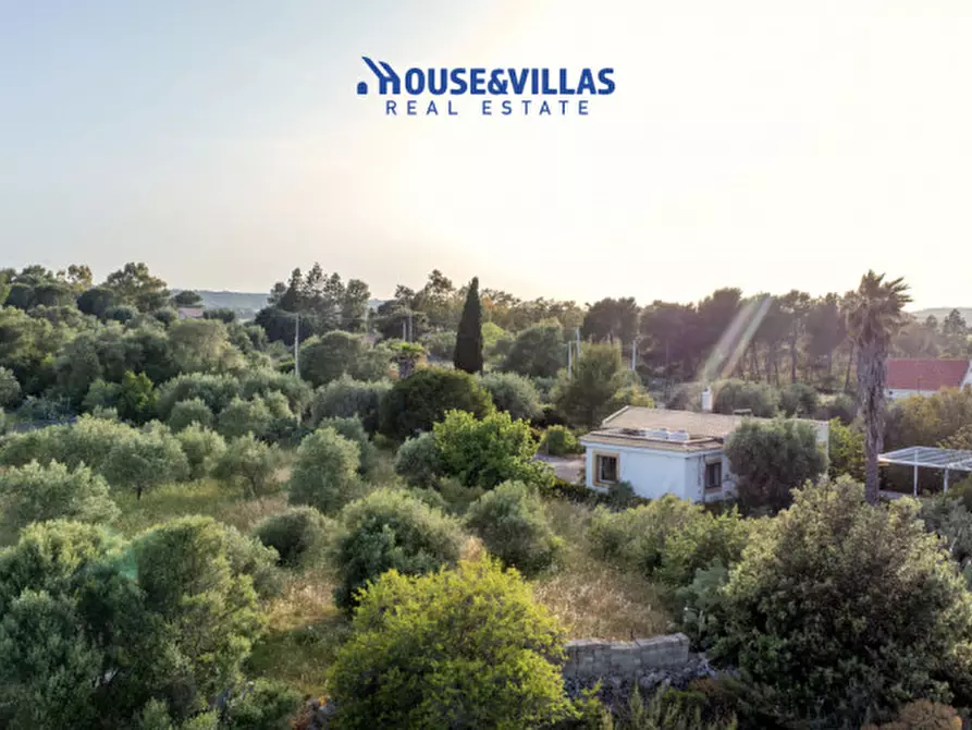 Immagine 7 di Villa in vendita  in Strada provinciale Cugni-Stallaini-Canzeria-Cassibile a Noto