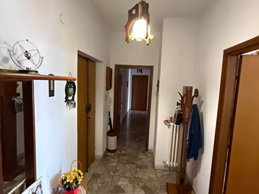 Immagine 11 di Appartamento in vendita  in Via Bologna a Ceglie Messapico