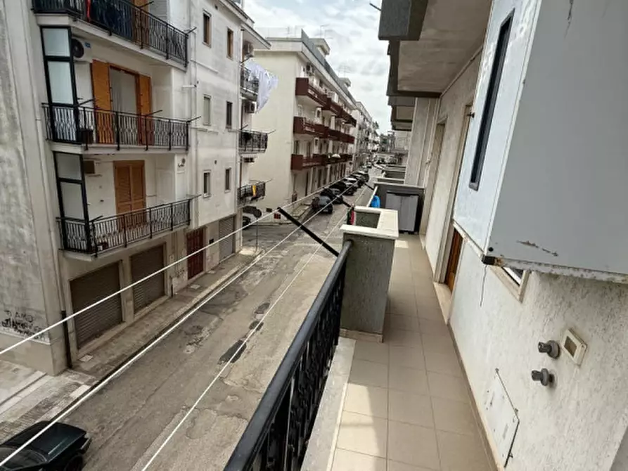 Immagine 14 di Appartamento in vendita  in Via Bologna a Ceglie Messapico