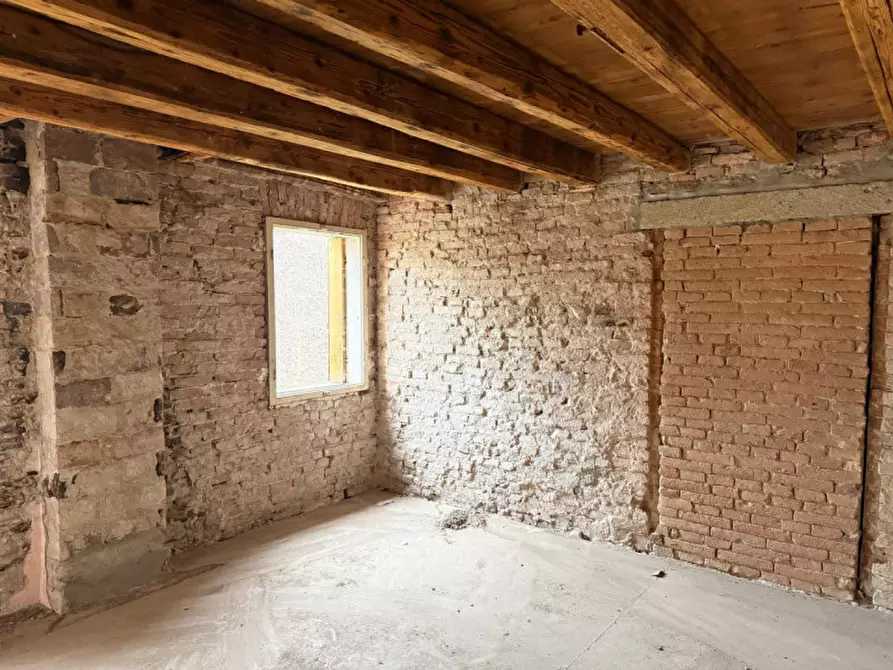Immagine 7 di Rustico / casale in vendita  in VIA CHIAVICA a Roveredo Di Gua'