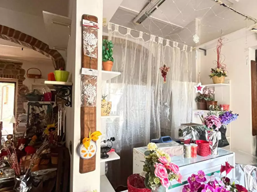 Immagine 10 di Casa indipendente in vendita  in Via Lazio a Castiglione Del Lago
