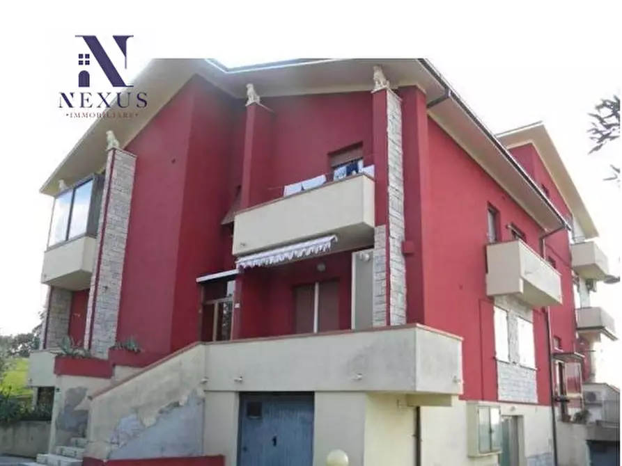 Immagine 16 di Appartamento in vendita  in Strada di San Fortunato 83 a San Costanzo