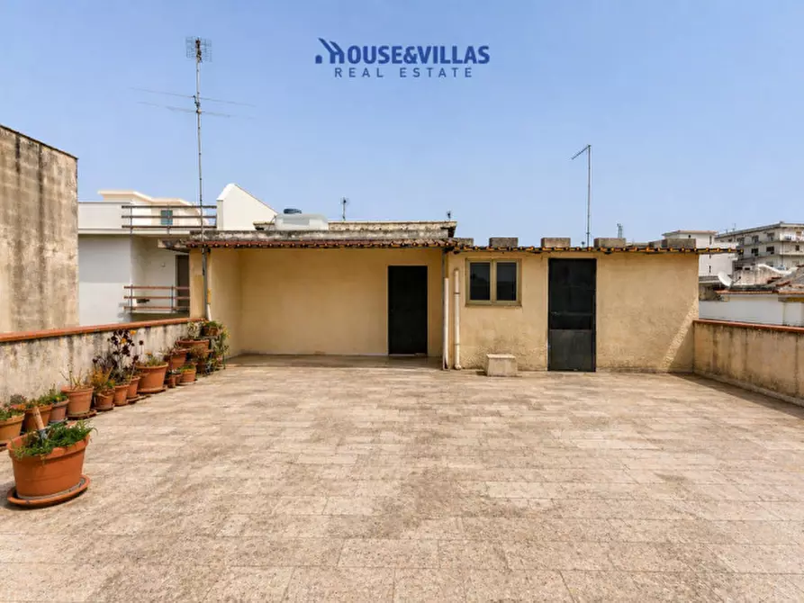 Immagine 1 di Appartamento in vendita  in Via Giovanni Giolitti a Noto