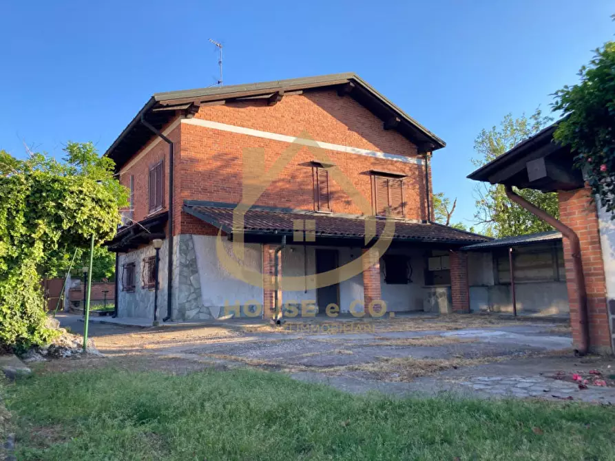 Immagine 1 di Villa in vendita  in Strada Fogliano Superiore a Vigevano