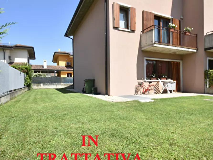 Immagine 1 di Casa bifamiliare in vendita  in via vittorio alfieri 3 a Bussolengo