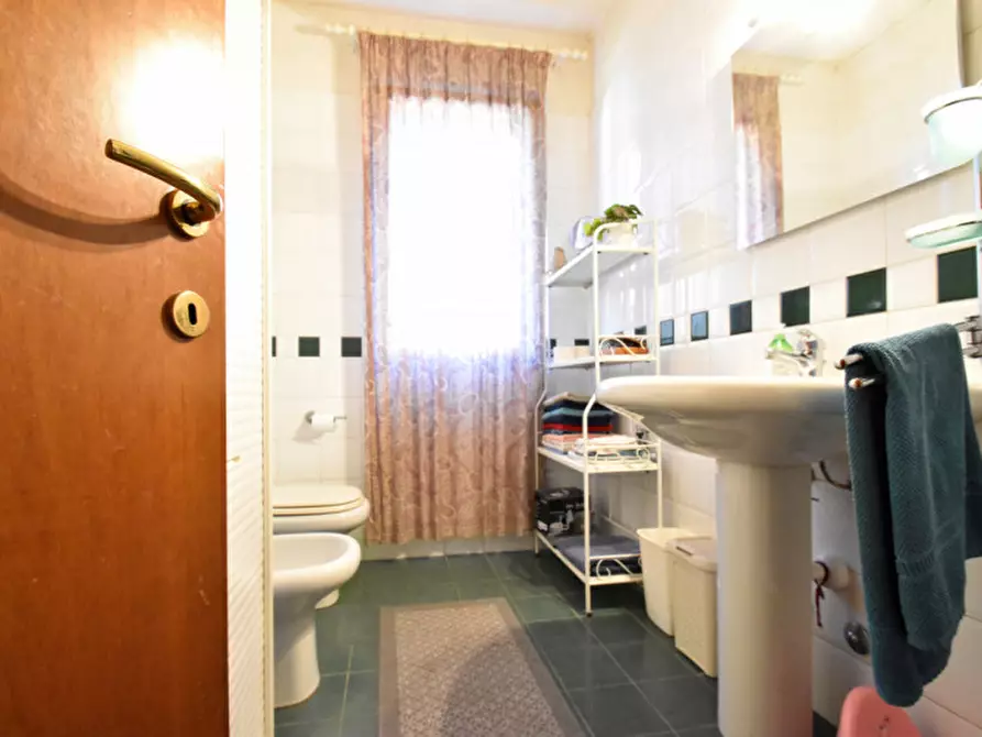 Immagine 19 di Casa bifamiliare in vendita  in via vittorio alfieri 3 a Bussolengo
