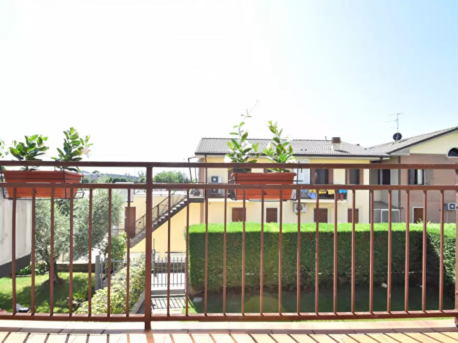 Immagine 26 di Casa bifamiliare in vendita  in via vittorio alfieri 3 a Bussolengo