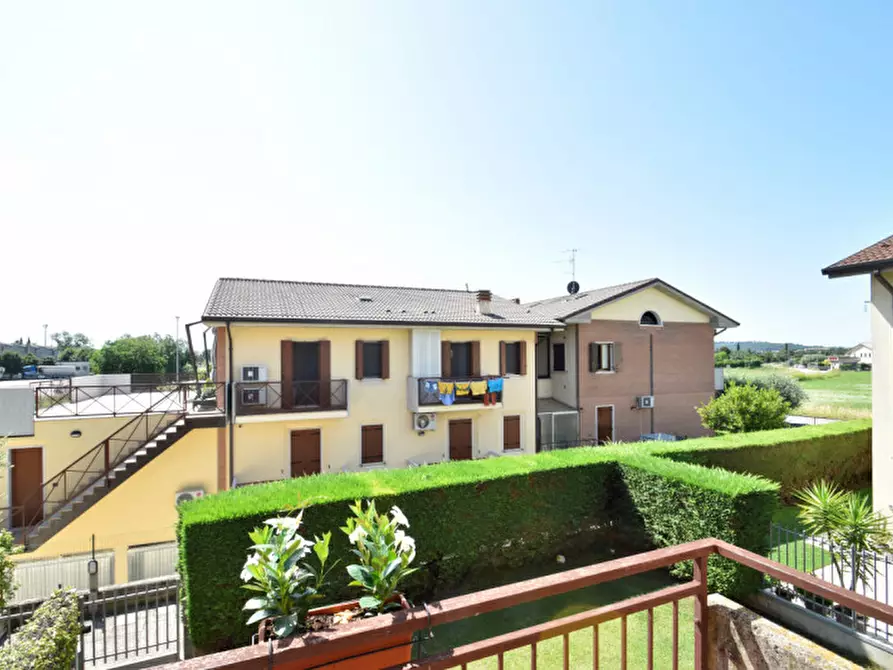 Immagine 27 di Casa bifamiliare in vendita  in via vittorio alfieri 3 a Bussolengo