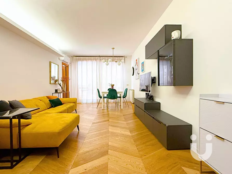 Immagine 1 di Appartamento in vendita  in Viale Città d'Europa a Roma