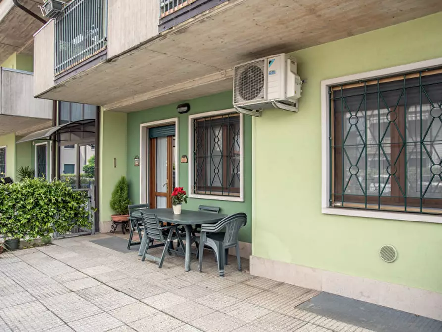 Immagine 1 di Appartamento in vendita  in Via Primo Maggio a Caldiero
