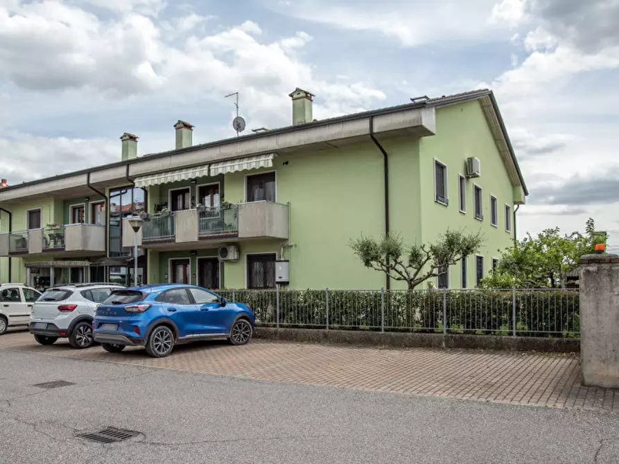 Immagine 37 di Appartamento in vendita  in Via Primo Maggio a Caldiero