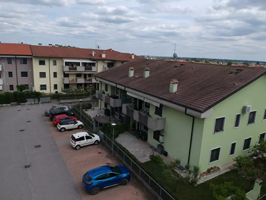 Immagine 38 di Appartamento in vendita  in Via Primo Maggio a Caldiero