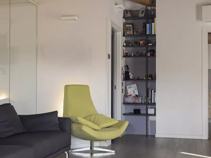 Immagine 11 di Attico in vendita  in via buratti 9 a Bergamo