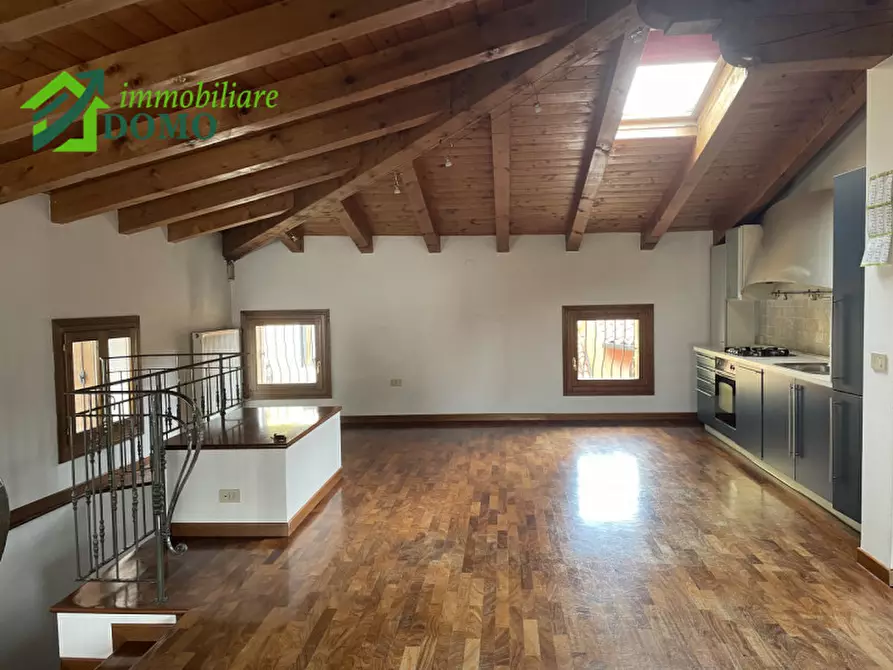 Immagine 2 di Appartamento in vendita  in schio a Schio