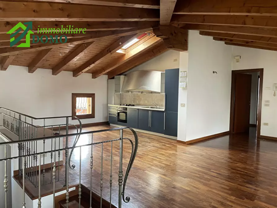 Immagine 3 di Appartamento in vendita  in schio a Schio