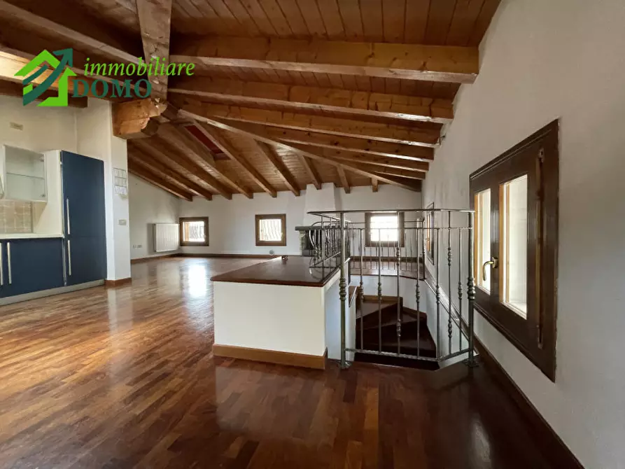 Immagine 9 di Appartamento in vendita  in schio a Schio