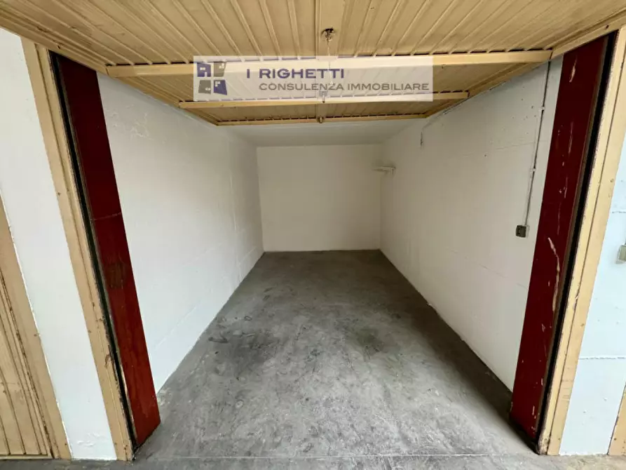 Immagine 3 di Garage in vendita  in Corso Milano a Verona