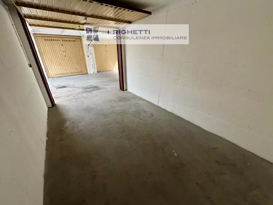 Immagine 4 di Garage in vendita  in Corso Milano a Verona