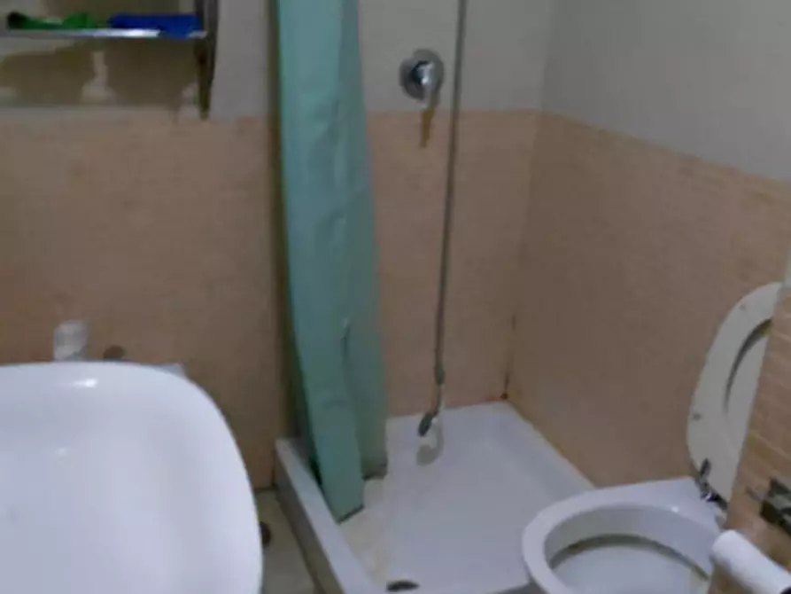 Immagine 17 di Camera in affitto  in via foria 24 a Napoli