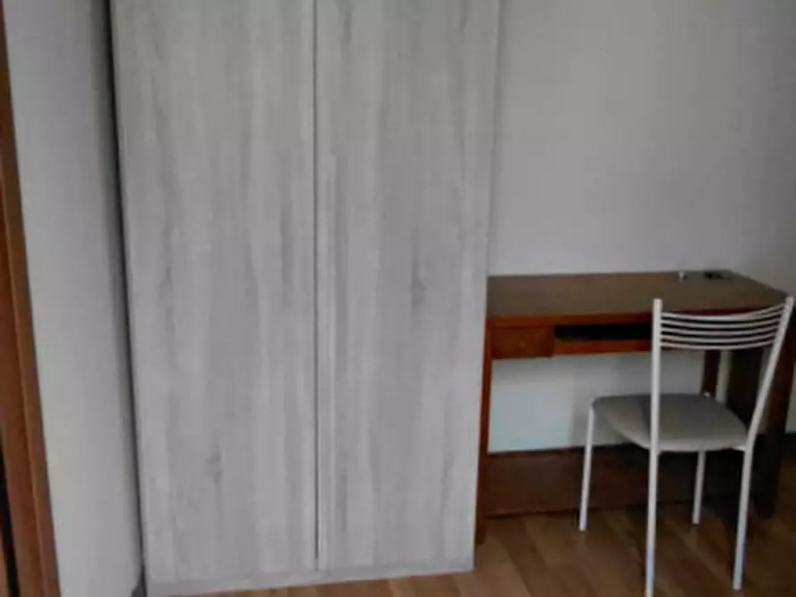 Immagine 20 di Camera in affitto  in via foria 24 a Napoli