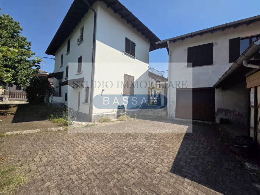 Immagine 2 di Casa indipendente in vendita  in Via Montello 43 a Albizzate