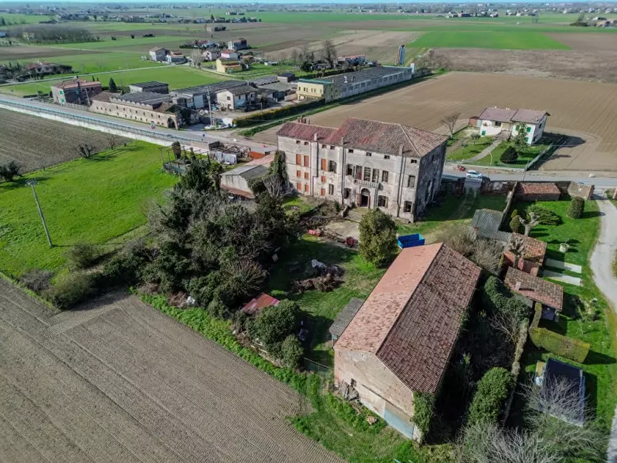 Immagine 1 di Casa bifamiliare in vendita  in Via Este Lendinara a Villa Estense