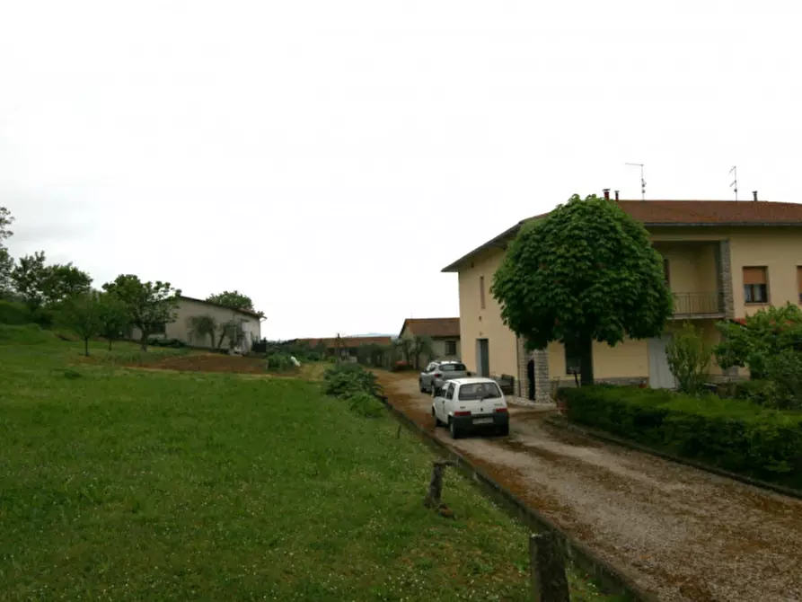 Immagine 2 di Casa indipendente in vendita  a Cortona