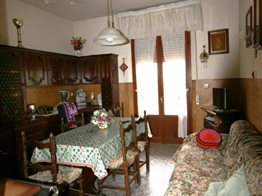 Immagine 4 di Casa indipendente in vendita  a Cortona