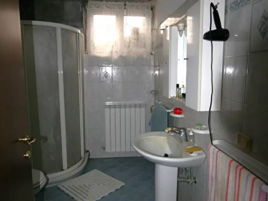 Immagine 16 di Casa indipendente in vendita  a Cortona