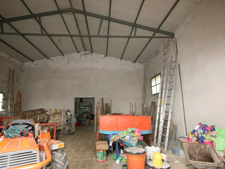 Immagine 21 di Casa indipendente in vendita  a Cortona