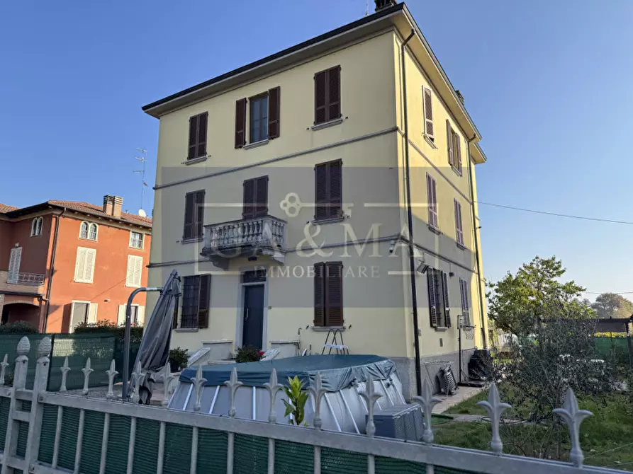 Immagine 1 di Appartamento in vendita  in Strada Traversetolo 324 a Parma
