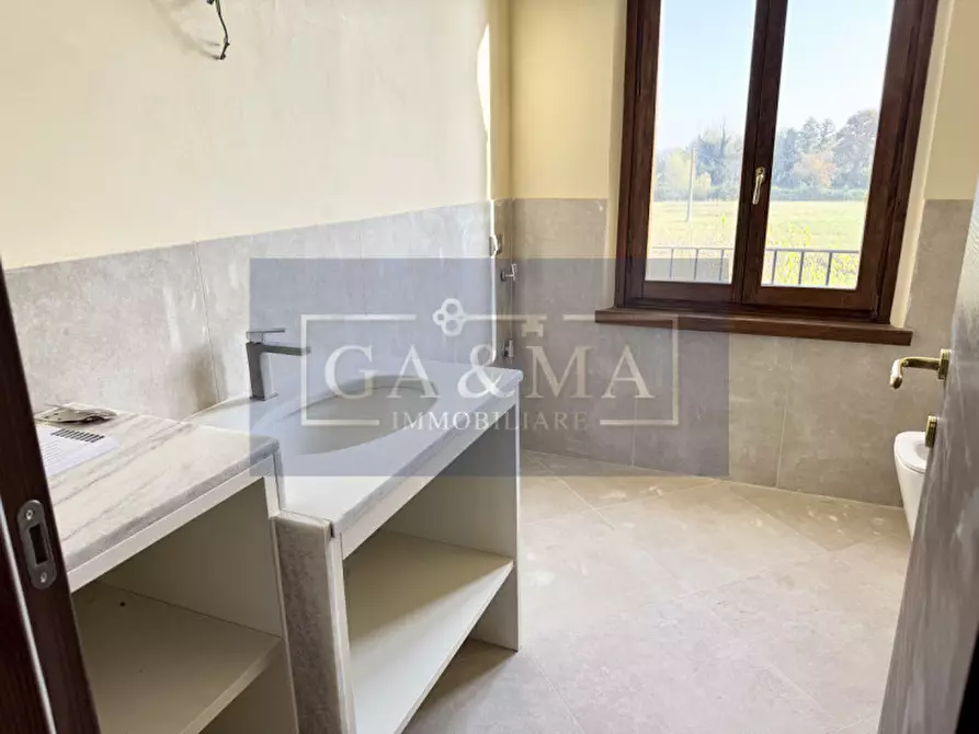 Immagine 13 di Appartamento in vendita  in Strada Traversetolo 324 a Parma
