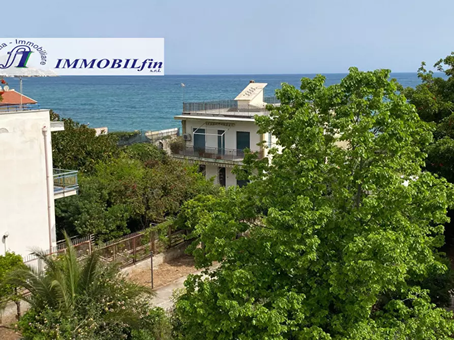 Immagine 2 di Villa in vendita  in contrada stazzone a Casteldaccia
