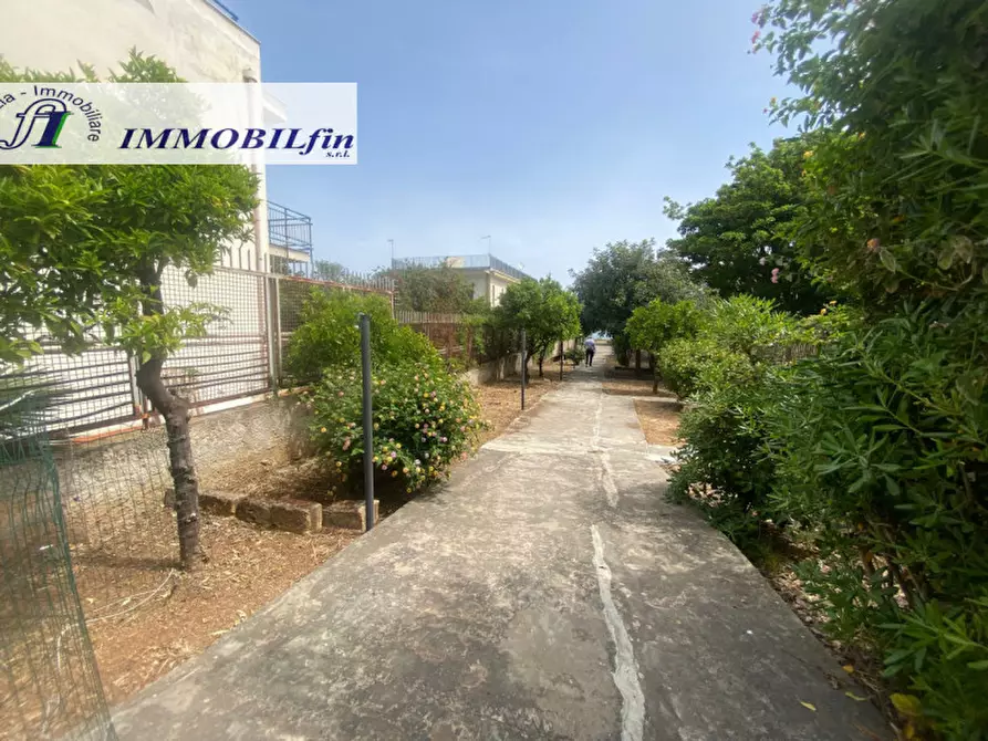 Immagine 36 di Villa in vendita  in contrada stazzone a Casteldaccia