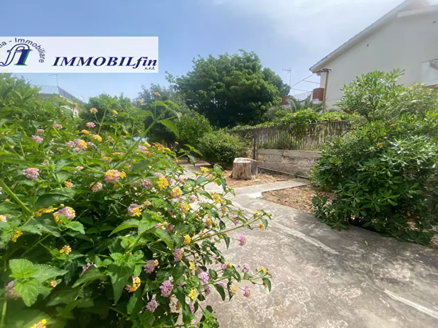 Immagine 37 di Villa in vendita  in contrada stazzone a Casteldaccia