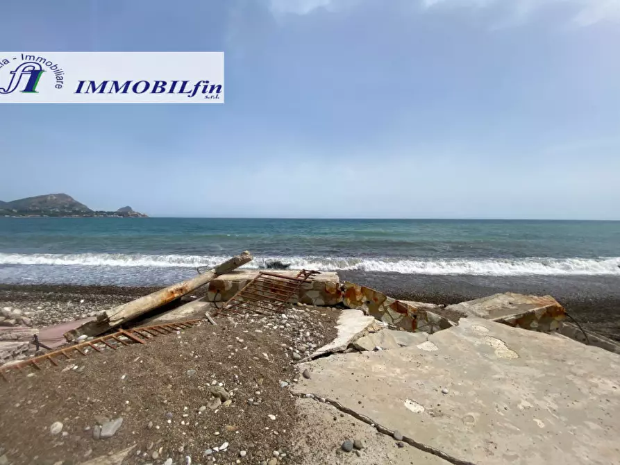 Immagine 41 di Villa in vendita  in contrada stazzone a Casteldaccia