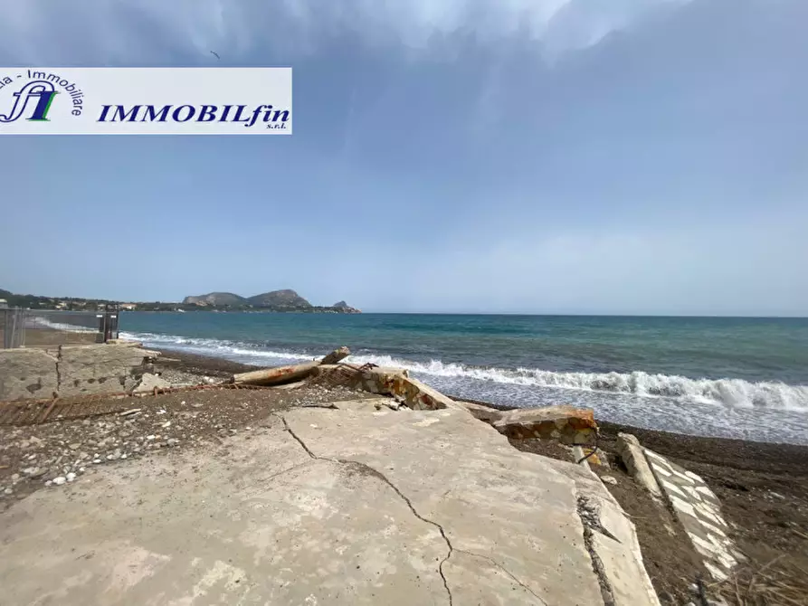 Immagine 43 di Villa in vendita  in contrada stazzone a Casteldaccia