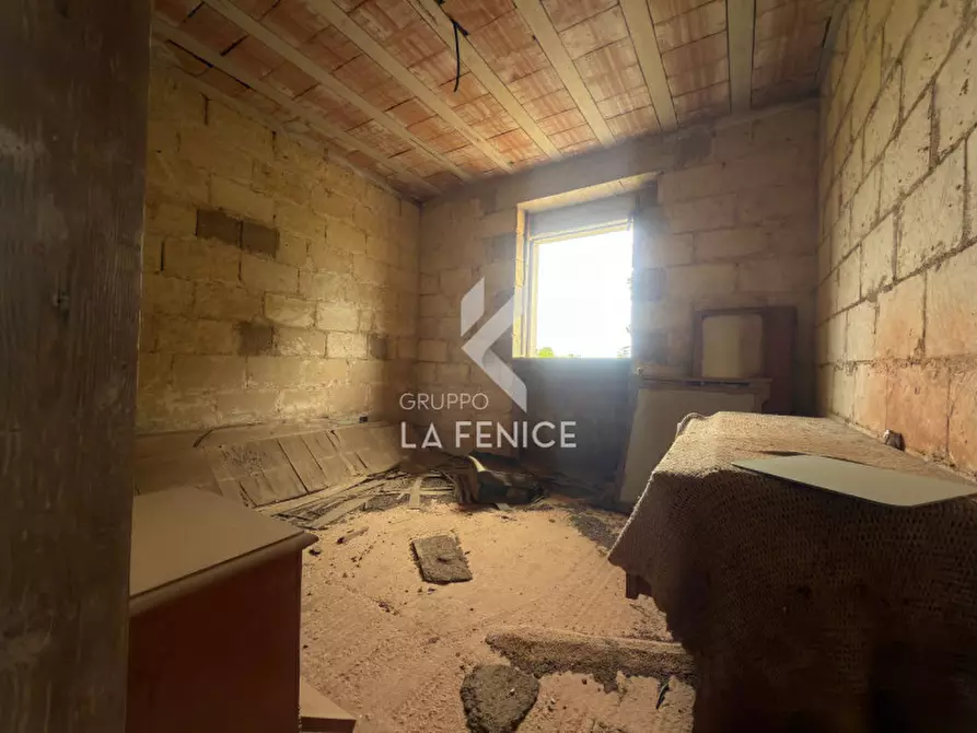 Immagine 19 di Villa in vendita  in strada votano a Martina Franca
