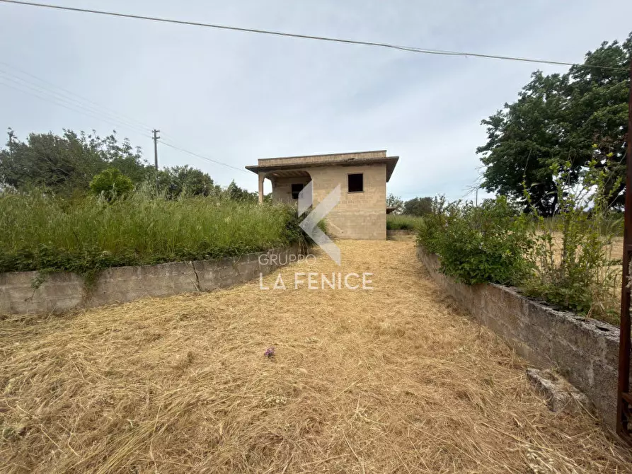 Immagine 25 di Villa in vendita  in strada votano a Martina Franca
