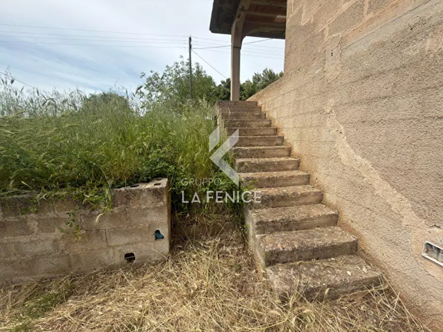 Immagine 29 di Villa in vendita  in strada votano a Martina Franca