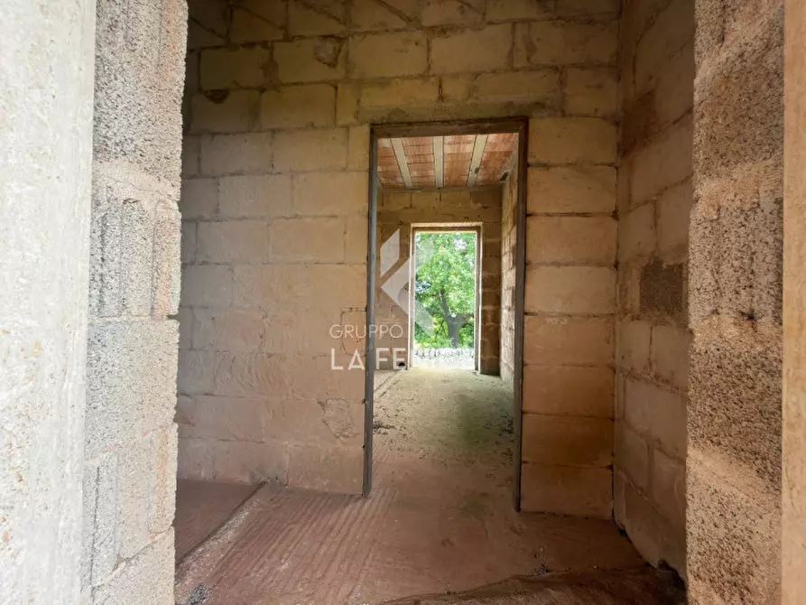 Immagine 34 di Villa in vendita  in strada votano a Martina Franca