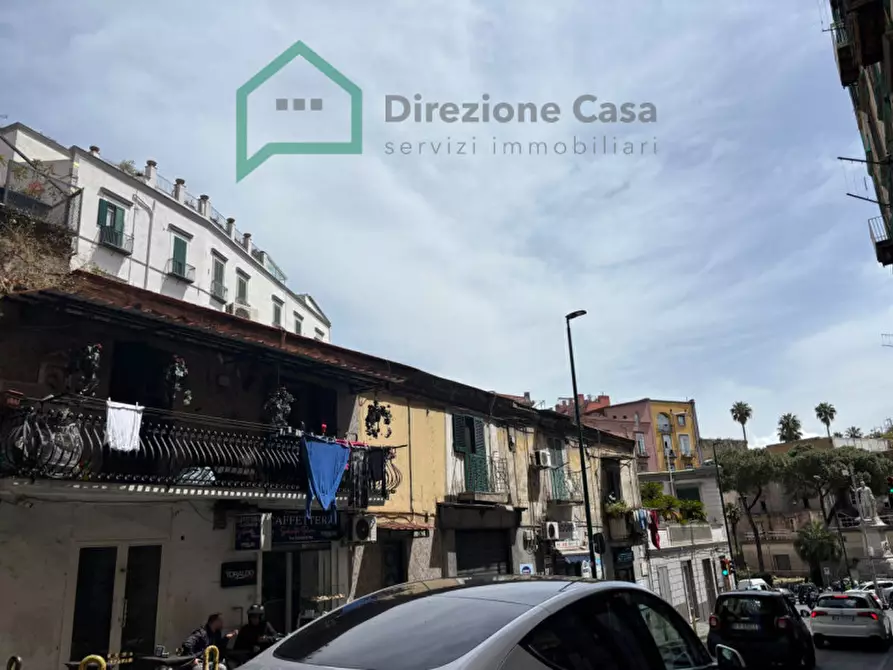 Immagine 3 di Negozio in vendita  in Via Salvator Rosa a Napoli