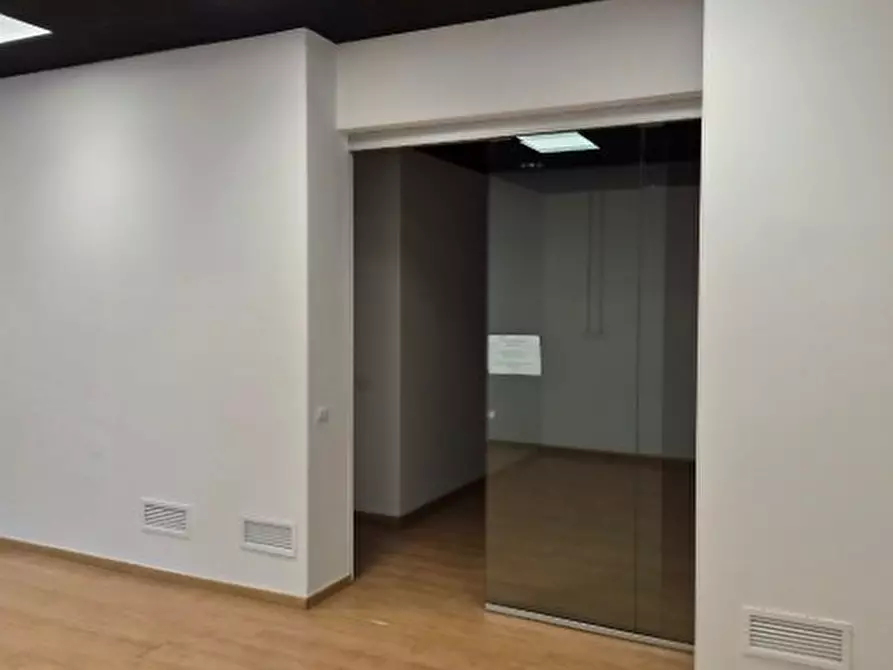 Immagine 5 di Attività commerciale in affitto  in Zona tribunale nuovo Padova a Padova