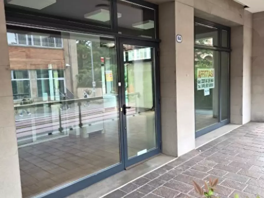 Immagine 14 di Attività commerciale in affitto  in Zona tribunale nuovo Padova a Padova