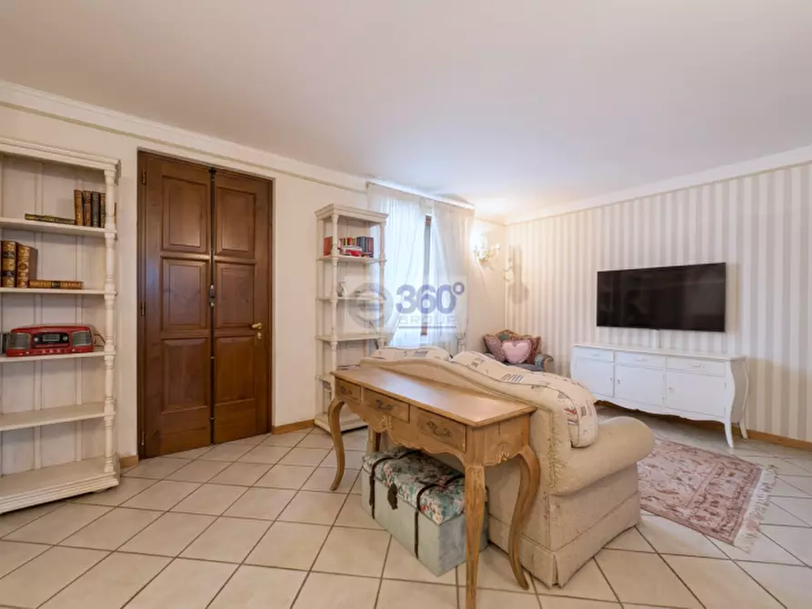 Immagine 4 di Appartamento in vendita  in Via Fenice a Adro