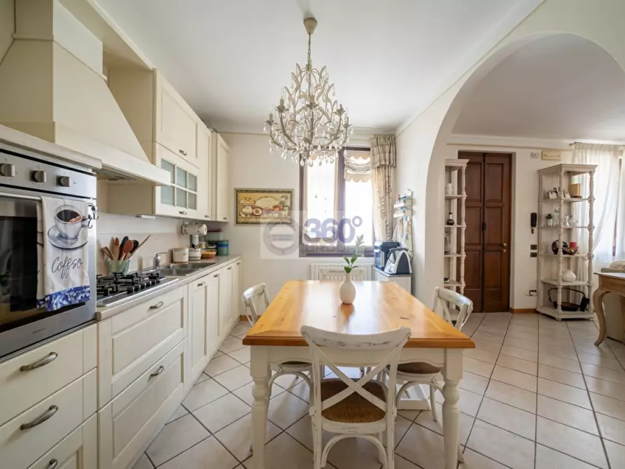 Immagine 8 di Appartamento in vendita  in Via Fenice a Adro